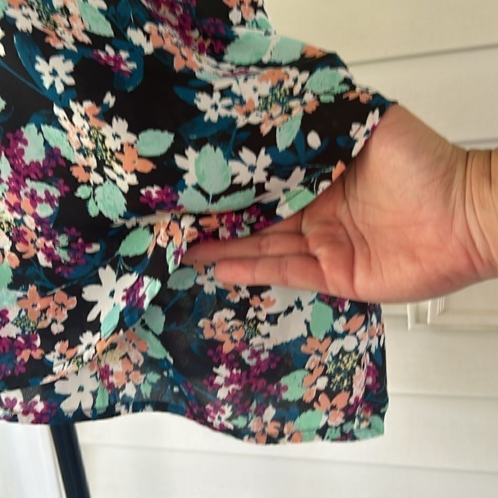 Maurice’s plus size 2 blouse sleeveless - Picture 4 of 8